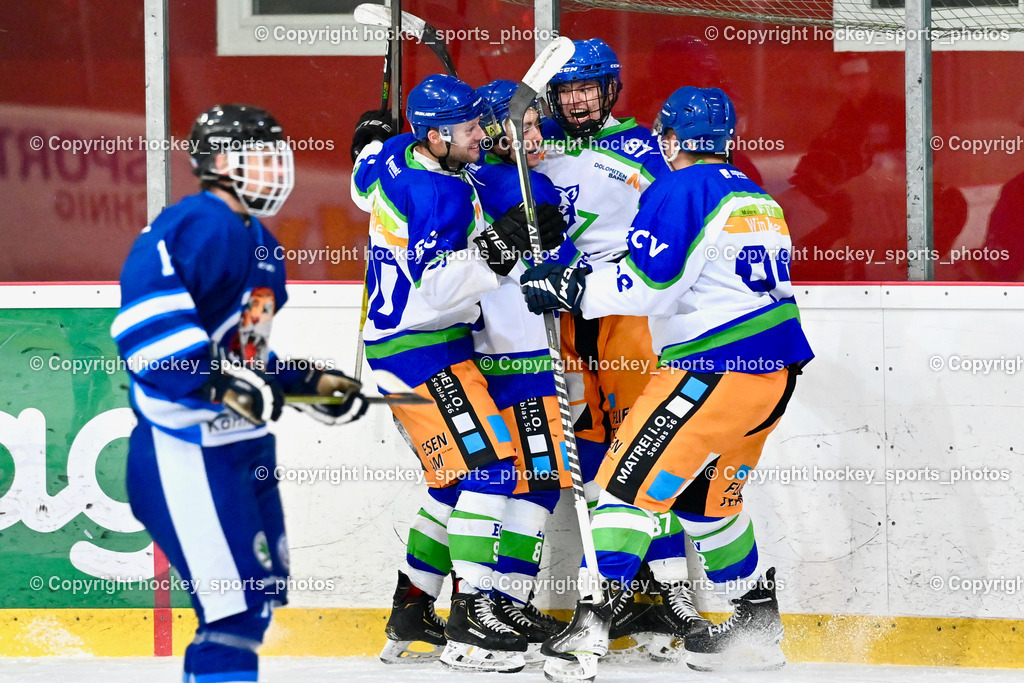  EC Tigers Paternion vs. EC Virgen 8.1.2022 | Jubel EC Virgen Mannschaft, #87 Holzer Kevin