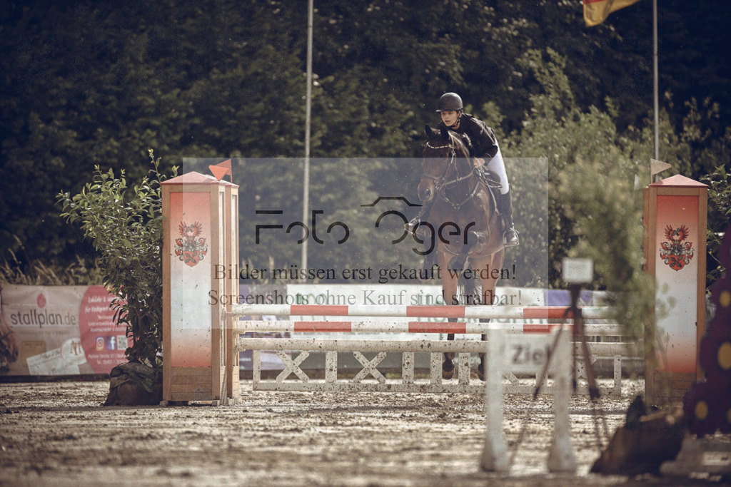 20240531-DOS_9201 | Entdecke hochwertige Reitturnierfotos von Foto Oger. Professionell, emotional und authentisch – jetzt Lieblingsmomente im Shop bestellen.Deutschlandweite Turnierfotografie. - Realisiert mit Pictrs.com