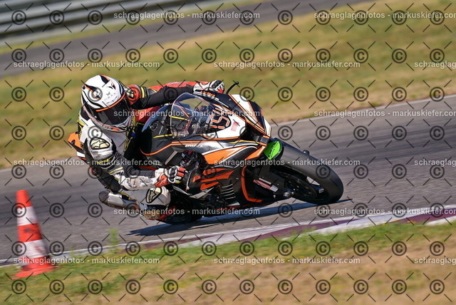 26bt05-0127 | markuskiefer.com - Realisiert mit Pictrs.com