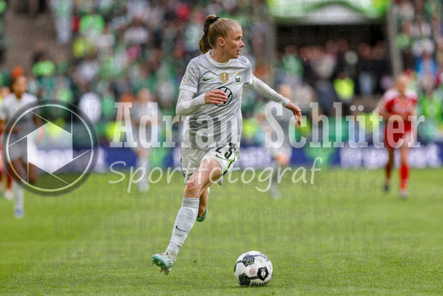 14.05.2026, GER, Fussball, Frauen, DFB-Pokal, Finale, Saison 2025/2026, VfL Wolfsburg - FC Bayern München | Vivien Endemann (Wolfsburg) in Aktion am Ball, Einzelaktion