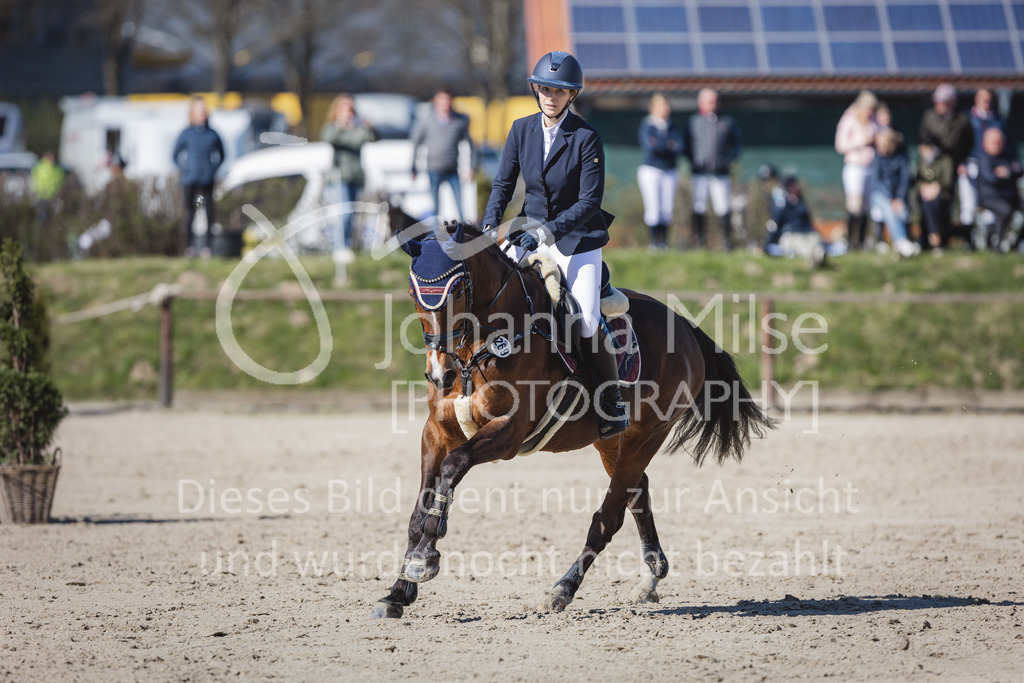 220416_4_L-Stil2-564 | Frühlingsfest der Pferde
Herford
16.April 2022
04/2 Stilspringprüfung Kl.L geschlossen 79-481 RLP