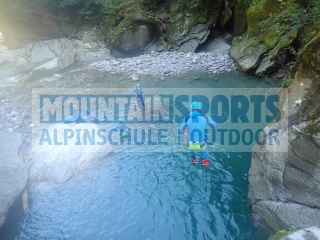 P9210105 | Bestelle die Bilder deines Berg- oder Wasser-Abenteuers mit Mountain Sports bequem von zu Hause aus direkt über unseren Online Fotoshop von pictrs.com. - Realisiert mit Pictrs.com