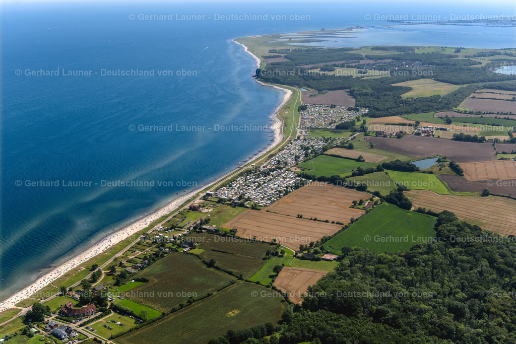 4037701 | Ostseeküste und Campingplatz bei Hasselberg