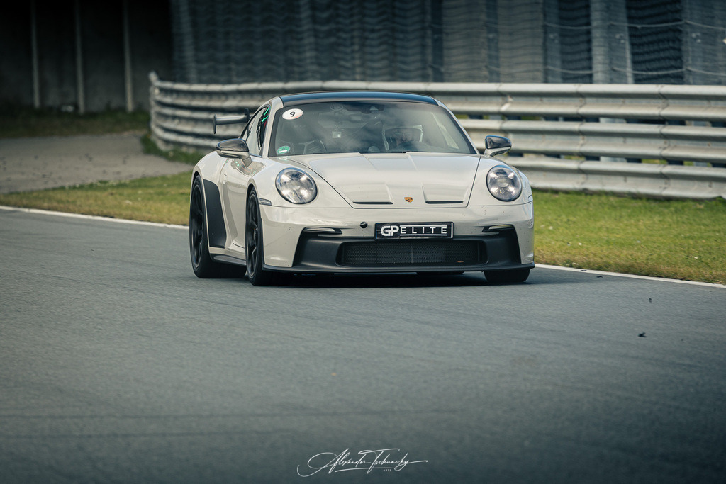 R6AT0474 _Alexander Tschuncky | Entdecken Sie die faszinierende Welt von Alexander Tschuncky Arts: Kreative Fotografie, atemberaubende Automobilkunst und hochwertiger Bilderdruck. Lassen Sie sich inspirieren! - Realisiert mit Pictrs.com