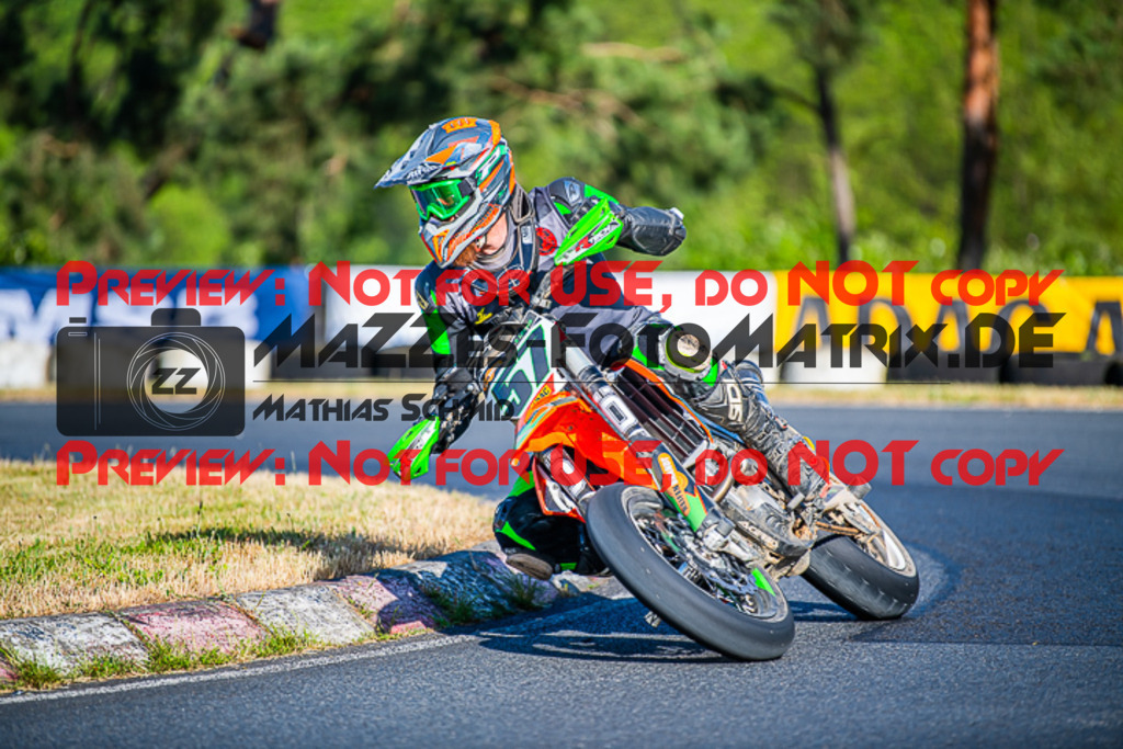 MaZZes_FotoMatrix_220528_2 | Fotograf Mathias Schmid
Sportfotograf,
Eventfotograf,
Hochzeitsfotograf,
Portraitfotograf