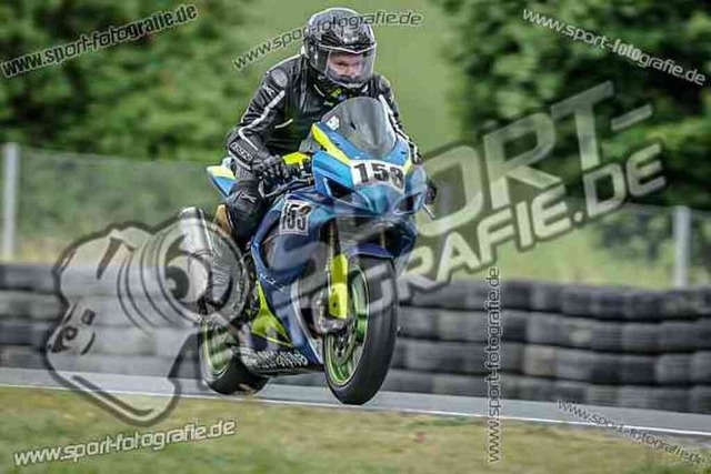 pubi9595 | Professionelle Fotos von Sportveranstaltungen, aber auch Hochzeiten und anderen Events. - Realisiert mit Pictrs.com