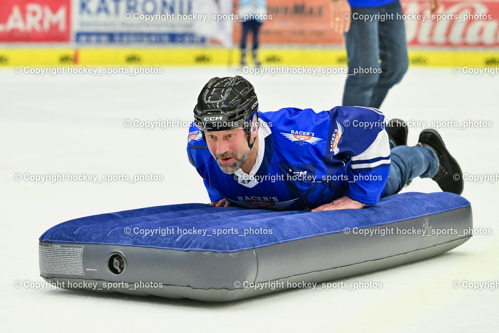 EC IDM Wärmepumpen VSV vs. Pioneers Vorarlberg | Pausenspiel Racers Villach, Herbert Hohenberger Sportdirektor EC VSV, EC IDM Wärmepumpen VSV vs. Pioneers Vorarlberg, EC IDM Wärmepumpen VSV vs. Pioneers Vorarlberg am 22.02.2026 in Villach (Stadthalle Villach), Austria, (Photo by Bernd Stefan)