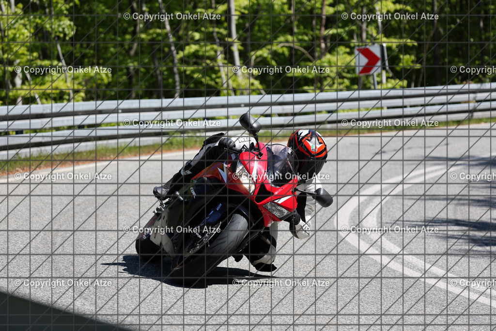IMG_8603 | Fotograf am Kyffhäuser. Onkel Atze. Kyffhäuser Rennstrecke. Café36. Motorsportfotografie. - Realisiert mit Pictrs.com