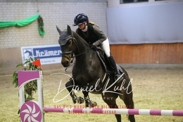 IMG_0862 | Deine Turnierfotos vom Reitturnier online kaufen: Dressur, Springen & Siegerehrung. Professionelle Pferdefotografie aus dem Rheinland – als Download & Print.Alternative: Turnierfotograf für den Pferdesport: Finde deine Fotos von Dressur- und Springturnier