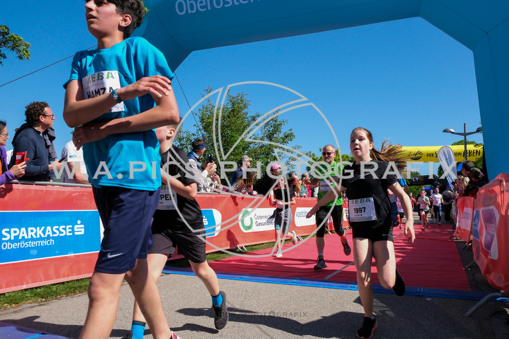..... | LINZ,AUSTRIA,27.April 24, Int. 3 Brückenlauf Linz  , Image shows: Photo: WAPICS / Michael ring