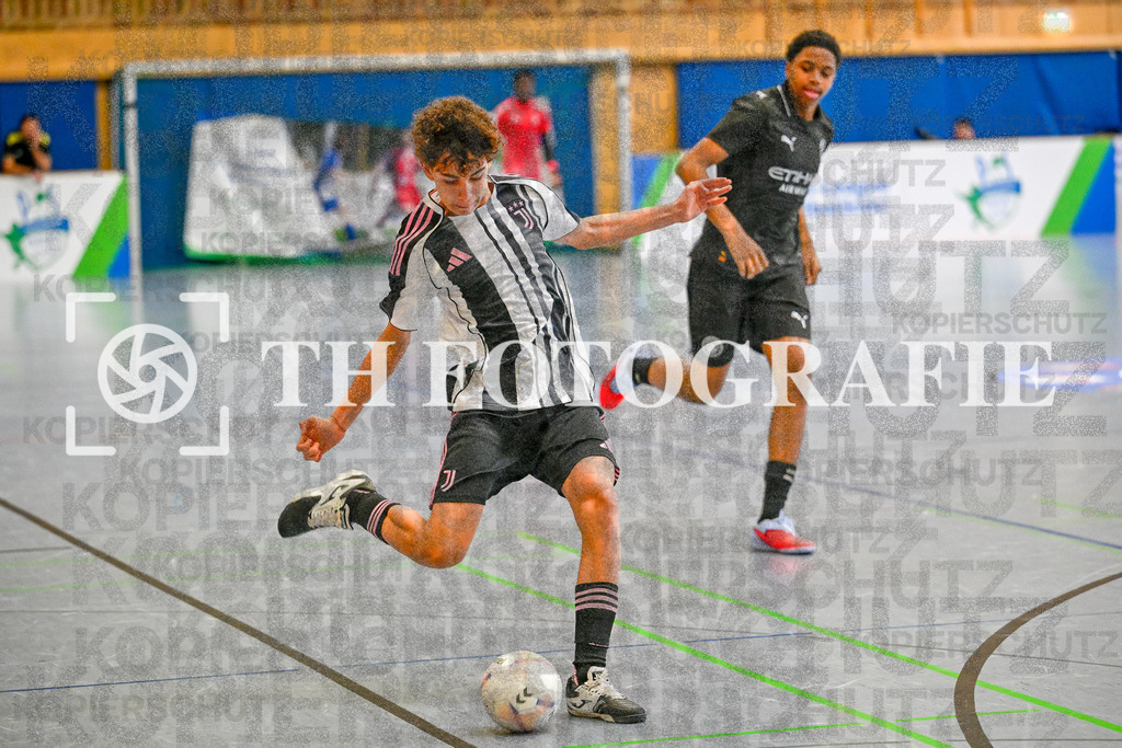 GER, Manchester City - Juventus, Fussball, U14 Hallenturnier, PS-Immo-Cup 2026, 18.01.2026 | City, Juventus