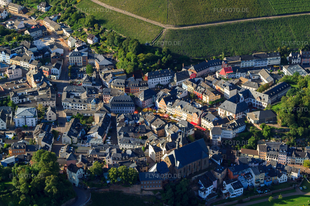 Luftbild: Altstadt im Ortsteil Beurig in Saarburg im Bundesland Rheinland-Pfalz in Deutschland. Foto: IMG_33833.jpg vom 11.09.2010 durch Werner Riehm/FLY-FOTO.de