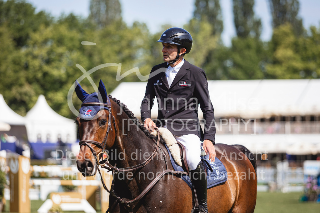 240510_Hamburg_YoungsterTour8y-219 | Deine schönsten Turniermomente als professionelle Fotos! Entdecke hochwertige Pferdesport-Fotografie im Online-Shop. Jetzt Fotos finden & bestellen!