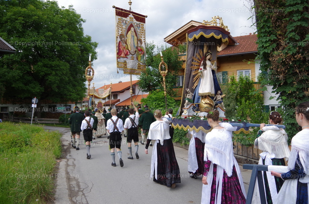 IMGP6663 | fotografiert von Axel PollmannLeonhardi Wallfahrt Benediktbeuern und Murnau, Fronleichnam, Fasching, Landschaft im Loisachtal und Benediktbeuern  - Realisiert mit Pictrs.com