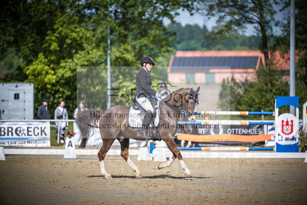 DOS_2190 | Reitturnier Venne - Realisiert mit Pictrs.com