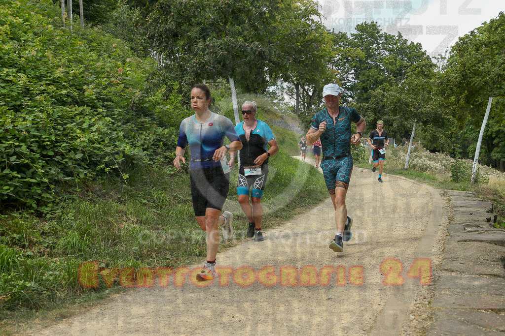 250824_1346_EX1_3599 | Sportfotografie im Rhein-Sieg Kreis, Köln, Bonn, NRW, Rheinland Pfalz, Hessen, etc. Unser Tätigkeitsfeld umfasst den Laufsport vom Volkslauf über den Marathon, Duathlon, Triathon bis zum Ultralauf wie Kölnpfad Ultra oder Schindertrail.