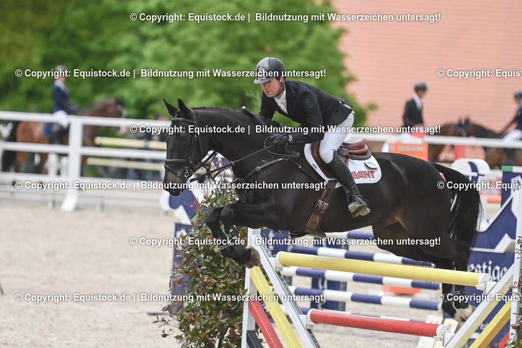 20230514_CCI4_Springen_0003 | equistock