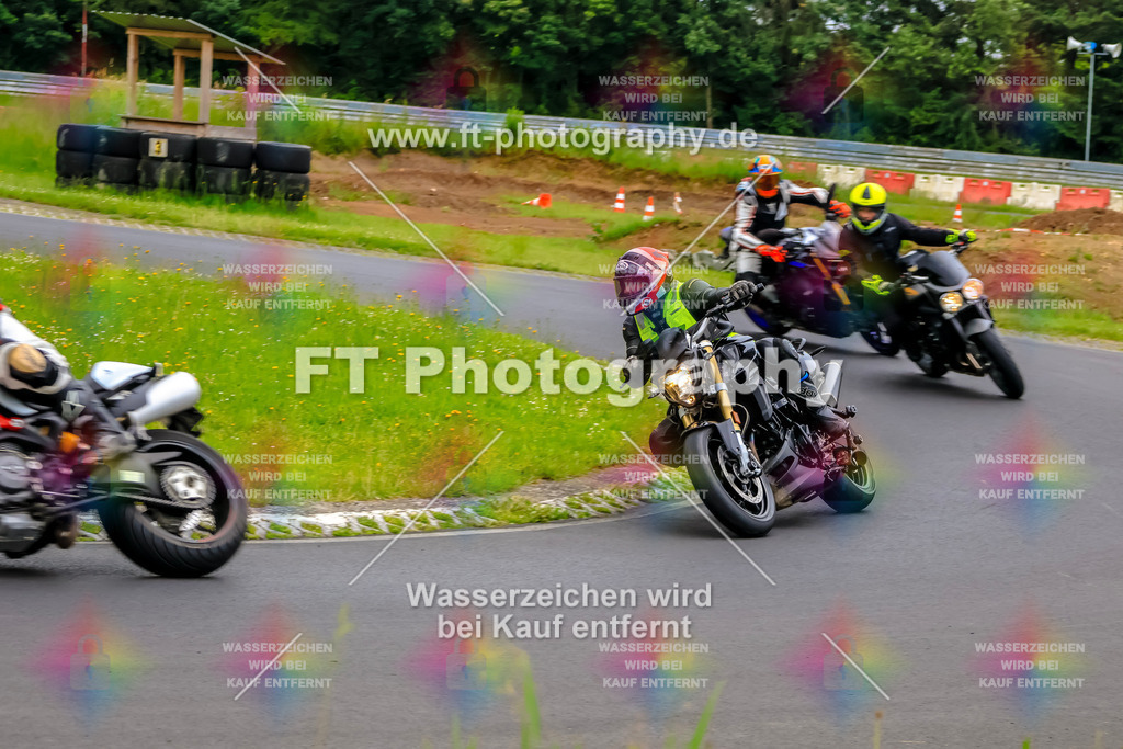 VBK-7440 | Hier findet Ihr Bilder von Touristenfahrten auf der Nürburgring Nordschleife oder von anderen Veranstaltungen die ich besucht habe. Viel Spass beim Durch Schauen 