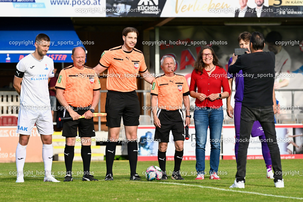 SAK vs. Austria Klagenfurt Amateure | Stadträtin Klagenfurt Constance Mochar, #22 Leo Ejup SAK, Robert Weltz Referee, Christoph Günter Messner Referee, Karl Stark Referee, SAK vs. Austria Klagenfurt Amateure, SAK vs. Austria Klagenfurt Amateure am 08.05.2026 in Klagenfurt (Sportpark Welzenegg), Austria, (Photo by Bernd Stefan)