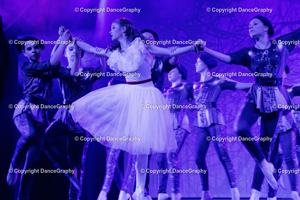 GPHY2735 | DanceGraphy - Realisiert mit Pictrs.com