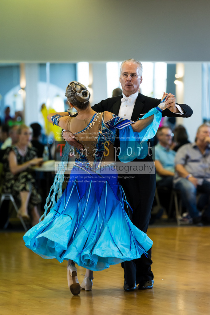 20250906_LM_By_Masters-III-S-Std_6388 | Tanzsportbilder, Standardtanz, Lateintanz, WDSF, DTV, LTVB, dancecomp, goc, hessen tanzt, blaues band der spree, walzer, tango, wiener walzer, slowfox, quickstepp, samba, rumba, cha-cha-cha, paso doble. jive, hd-kroft photography, turniertanzsport