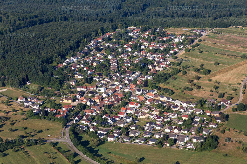 Luftbild: Ortsansicht im Ortsteil Schluttenbach in Ettlingen im Bundesland Baden-Württemberg in Deutschland. Foto: IMG_083995.jpg vom 26.07.2015 durch Werner Riehm/FLY-FOTO.de