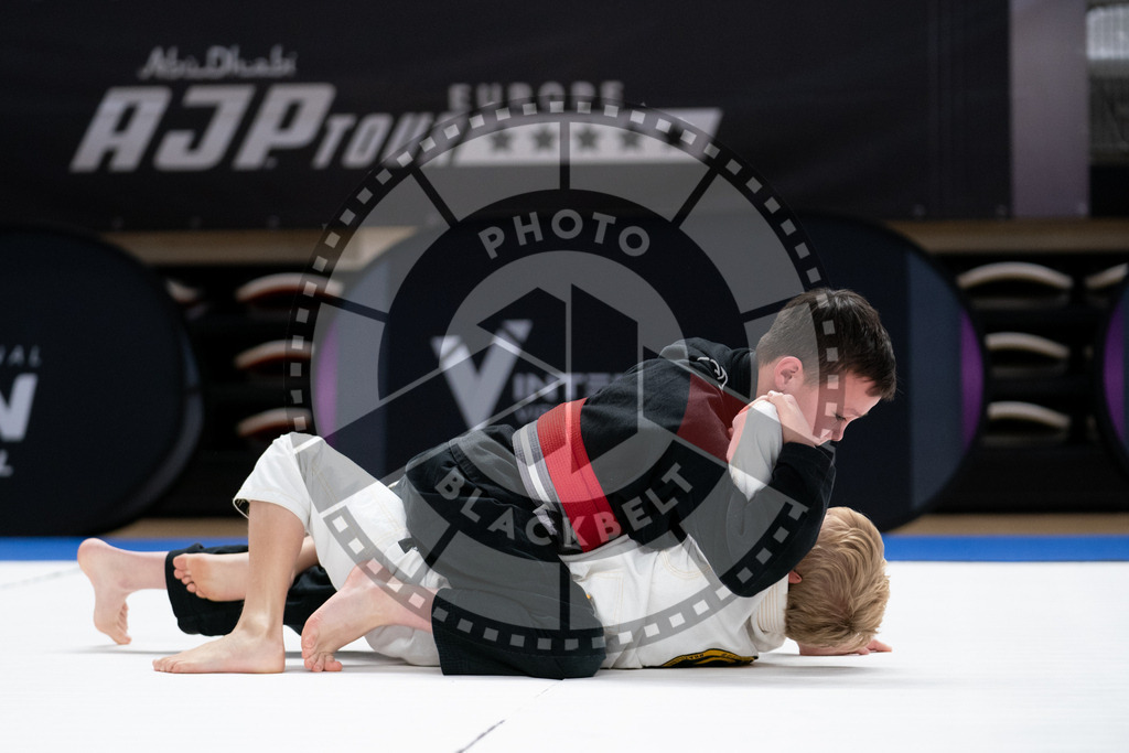 20241012PBB0281 | Athletes compete during the AJP Tour Europe Continental Jiu-Jitsu Youth Championship on October 12, 2024, in Almere near Amsterdam, Netherlands. © Chiara Dazi / photoblackbelt