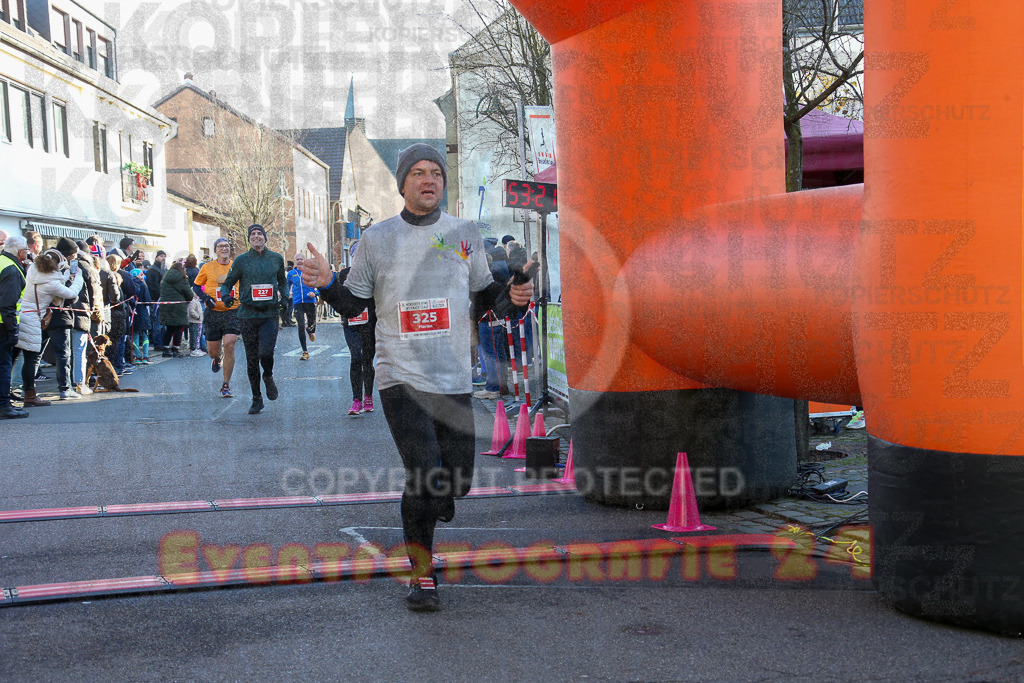 241201_1229_EX1_2351 | Sportfotografie im Rhein-Sieg Kreis, Köln, Bonn, NRW, Rheinland Pfalz, Hessen, etc. Unser Tätigkeitsfeld umfasst den Laufsport vom Volkslauf über den Marathon, Duathlon, Triathon bis zum Ultralauf wie Kölnpfad Ultra oder Schindertrail.