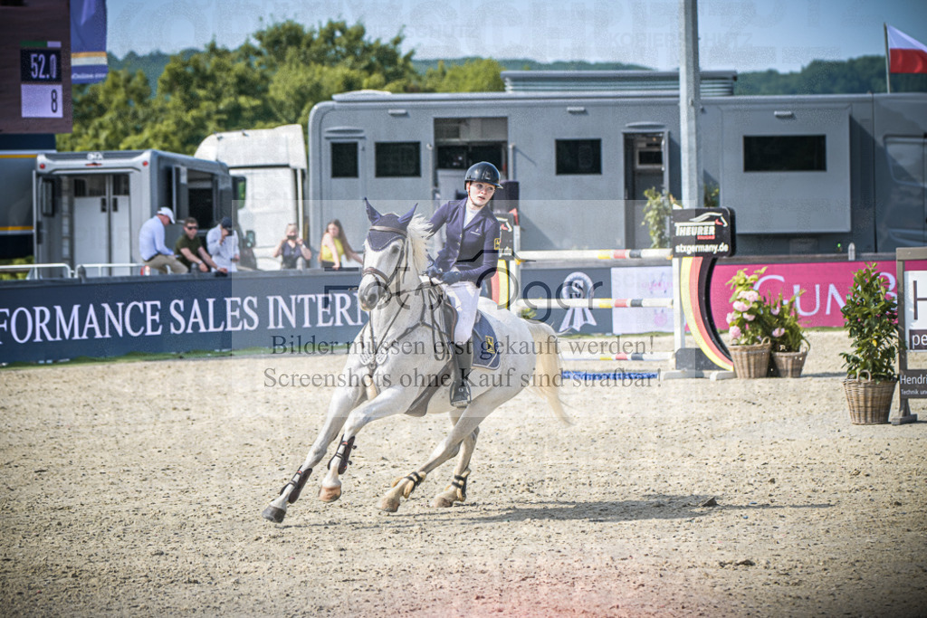 DOS_7579 | Entdecke hochwertige Reitturnierfotos von Foto Oger. Professionell, emotional und authentisch – jetzt Lieblingsmomente im Shop bestellen.Deutschlandweite Turnierfotografie. - Realisiert mit Pictrs.com