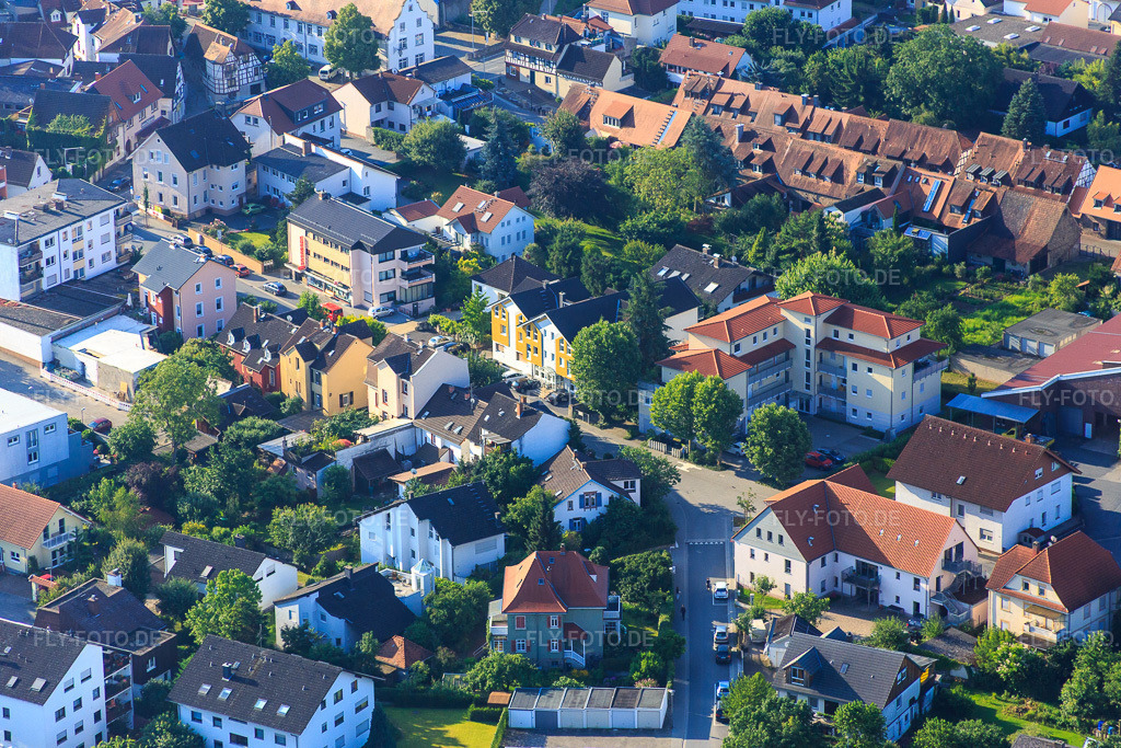 Luftbild: Bahnhofstr und Scheuergasse in Zwingenberg im Bundesland Hessen in Deutschland. Foto: IMG_091435.jpg vom 07.07.2016 durch Werner Riehm/FLY-FOTO.de