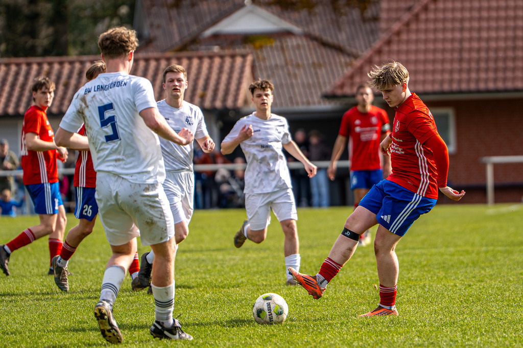 Fußball I Herren I Saison 2025-2026 I Halbfinale Kreispokal VEC I  BW Langförden - TV Dinklage II I 19320 | jns.sportfotos - Realisiert mit Pictrs.com
