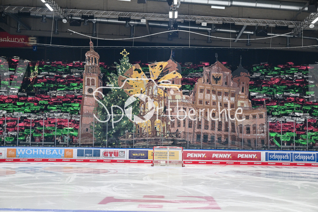 Augsburger Panther - Nürnberg Ice Tigers | AUGSBURG, GERMANY - 23. DECEMBER: Die Fans des AEV haben einen Choreographie vorbereitet / Choreo / Weihnachtsmarkt / Rathaus vor dem Match zwischen den Augsburger Panthern und den Nürnberg Ice Tigers am 31. Spieltag der Penny DEL im Curt Frenzel Stadion