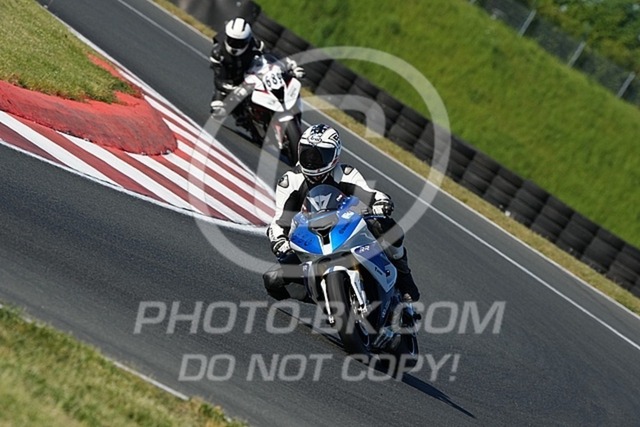 2025_05_12_PBK_14534 | Sportfotografie; SlowMotion; Video; Rennstrecke; Hafeneger; Speer; Racing; RSE; BMW; CBO; Trackday; Motorsportarena; Hockenheimring; Brno; Most; Barcelona; Valencia