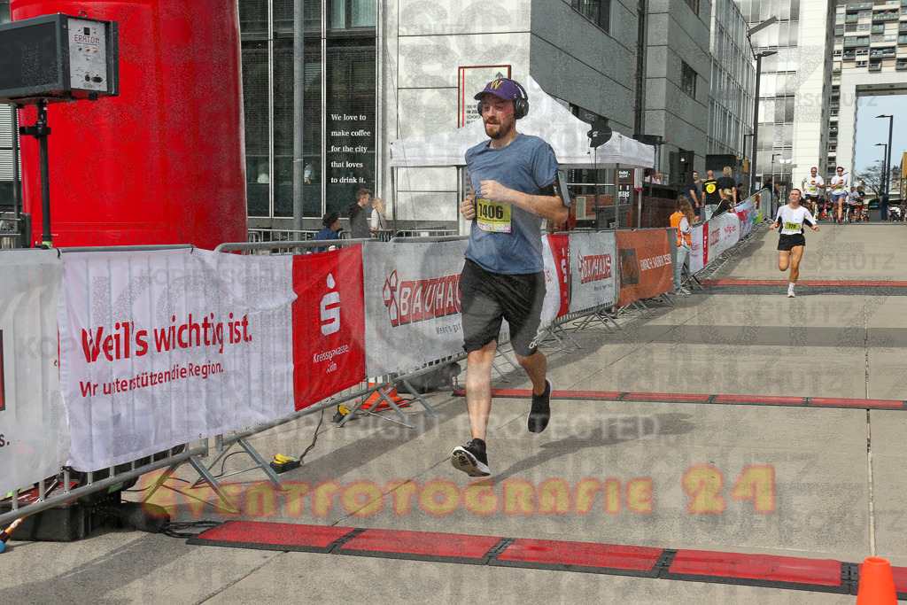 250920_1327_EX1_4754 | Sportfotografie im Rhein-Sieg Kreis, Köln, Bonn, NRW, Rheinland Pfalz, Hessen, etc. Unser Tätigkeitsfeld umfasst den Laufsport vom Volkslauf über den Marathon, Duathlon, Triathon bis zum Ultralauf wie Kölnpfad Ultra oder Schindertrail.