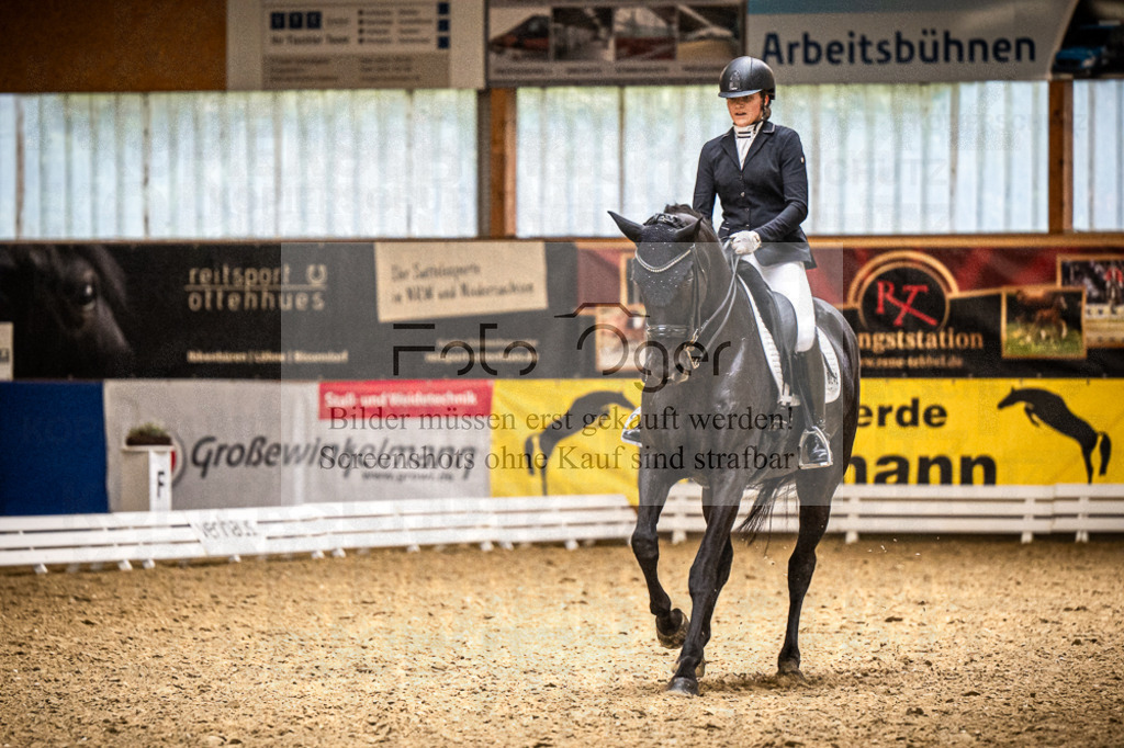 DOS_2691 | Entdecke hochwertige Reitturnierfotos von Foto Oger. Professionell, emotional und authentisch – jetzt Lieblingsmomente im Shop bestellen.Deutschlandweite Turnierfotografie. - Realisiert mit Pictrs.com