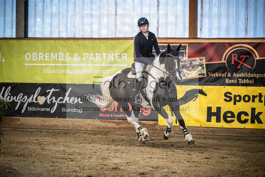 DOS_0389 | Entdecke hochwertige Reitturnierfotos von Foto Oger. Professionell, emotional und authentisch – jetzt Lieblingsmomente im Shop bestellen.Deutschlandweite Turnierfotografie. - Realisiert mit Pictrs.com