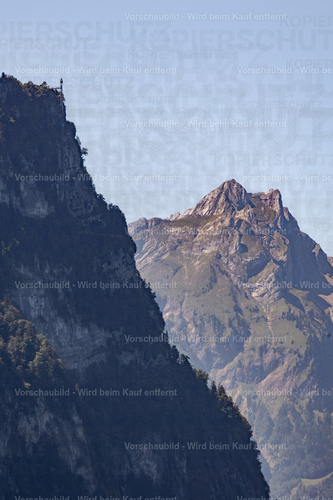 Bürgenstock und Pilatus | Stimmungsvolle Fotokunst aus Luzern. Erlebe den Pilatus, den See und die Stadt Luzern in exklusiven Aufnahmen in der Fotogalerie & Shop. - Realisiert mit Pictrs.com