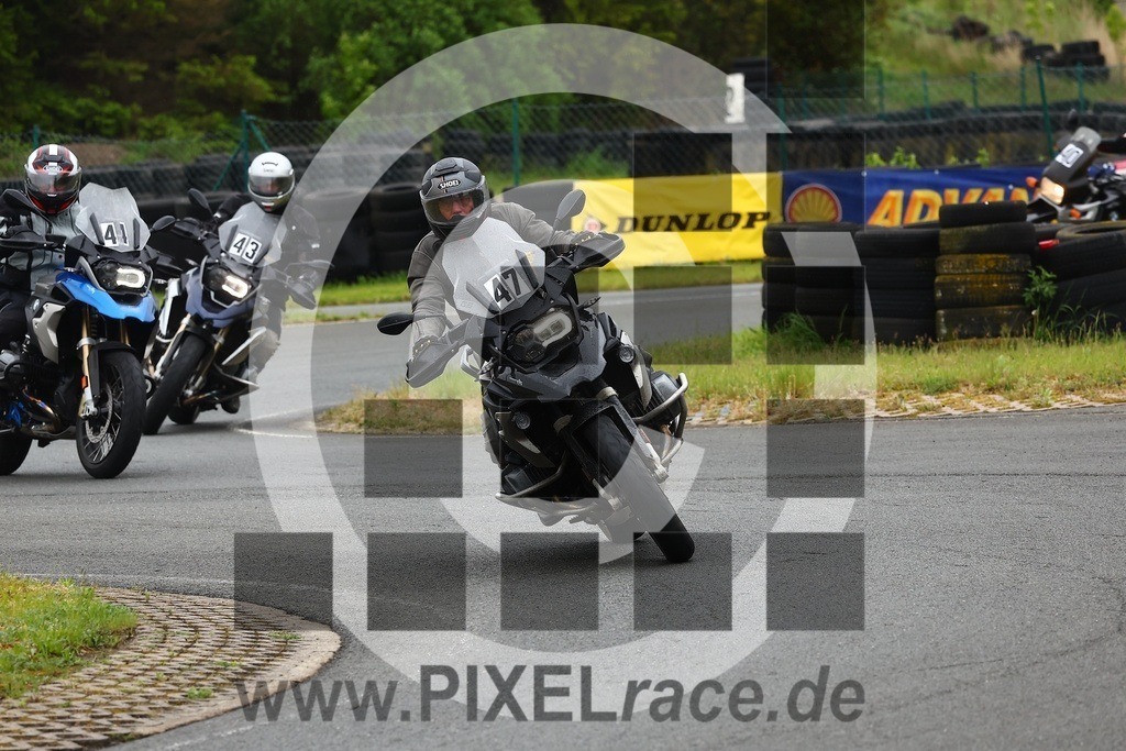 0047-20260511_01415 | Schöne Erinnerungen an spannende Momente - das festzuhalten ist unser Job. PIXELrace.de ist seit 2003 auf den Rennstrecken Europas unterwegs um die Action draußen beim Fahren und die wunderbare Stimmung imm Fahrerlager für euch einzufangen.