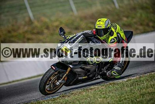 pube9239 | Professionelle Fotos von Sportveranstaltungen, aber auch Hochzeiten und anderen Events. - Realisiert mit Pictrs.com