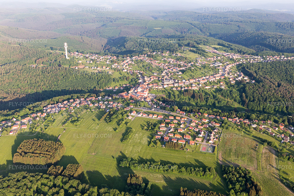 Aerial view: View of the town in Goetzenbruck in the state Moselle, France.Photo: IMG_107259.jpg taken on 05/18/2018 by Werner Riehm/FLY-FOTO.comResolution of the original: 5472 x 3648 px