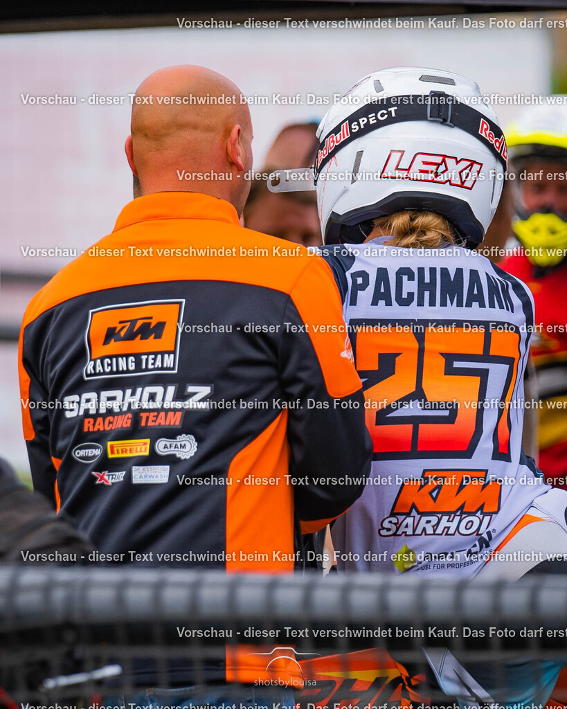 04_13_Bensdorf_Ladies-1496 | Sportfotografin aus Berlin-Brandenburg mit Fokus auf Motocross. Ich halte deine sportliche Leistung und echte Emotionen auf und neben der Strecke professionell fest. Entdecke die Fotos von deinem Rennen und bestelle sie direkt hier im Shop.