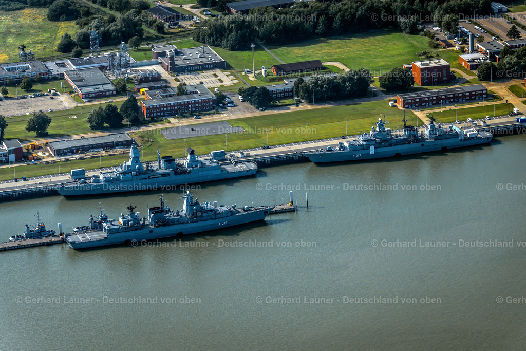 4036646 | Marinehafen, Wilhelmshaven mit Schiffen der Deutschen Kriegsmarine