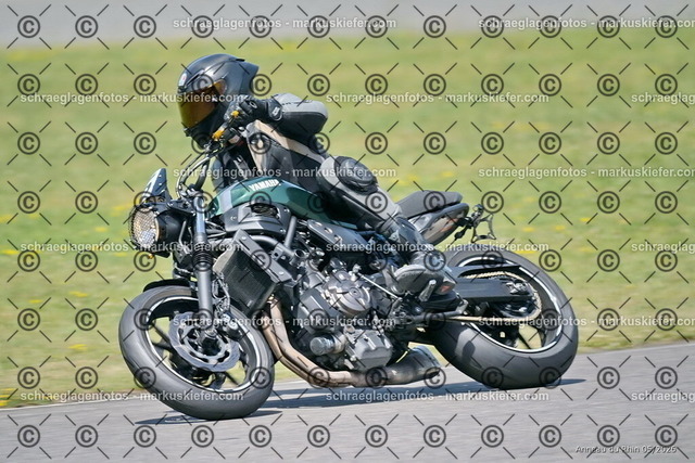 26BT02-2033 | markuskiefer.com - Realisiert mit Pictrs.com
