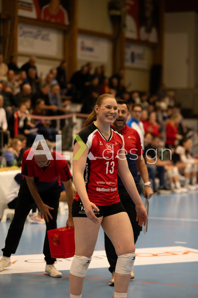 Volleyball I Frauen I Saison 2025-2026 I CEV Volleyball Challenge Cup 2026 | Women I 16th Finals I VC Kanti Schaffhausen - TJ Ostrava I 03.12.2025 | VC Kanti Schaffhausen - 13 Netta Rekola (FIN) – Mitte - Realisiert mit Pictrs.com