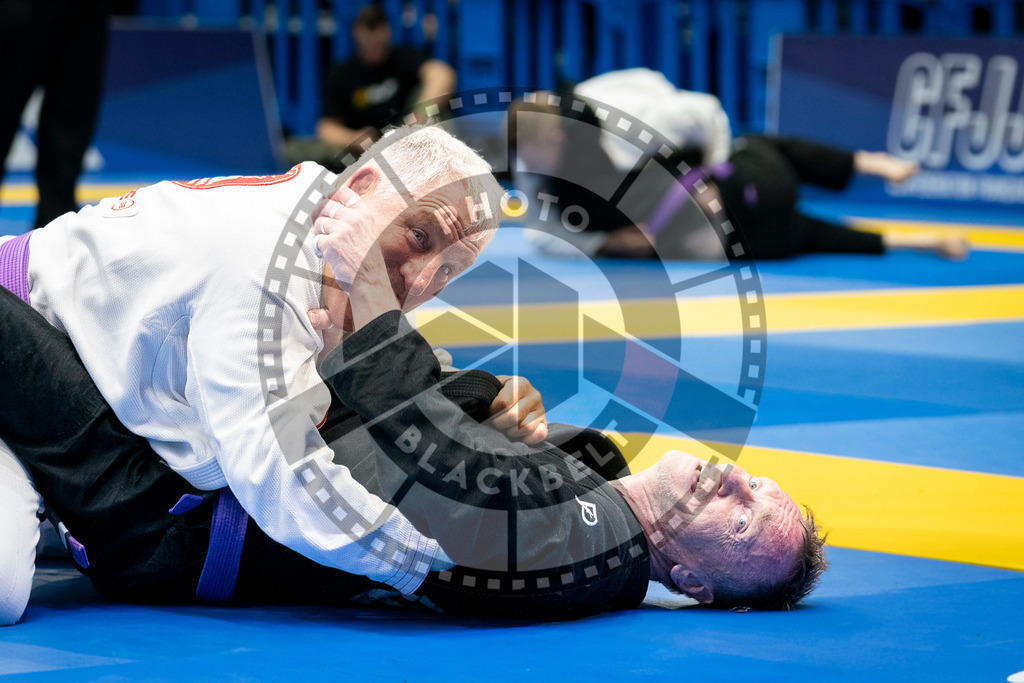 20240125PBB01596 | Fighters compete during the sixth day of the Brazilian Jiu-jitsu European Championship of the IBJJF in Paris, France, on January 25, 2024.
