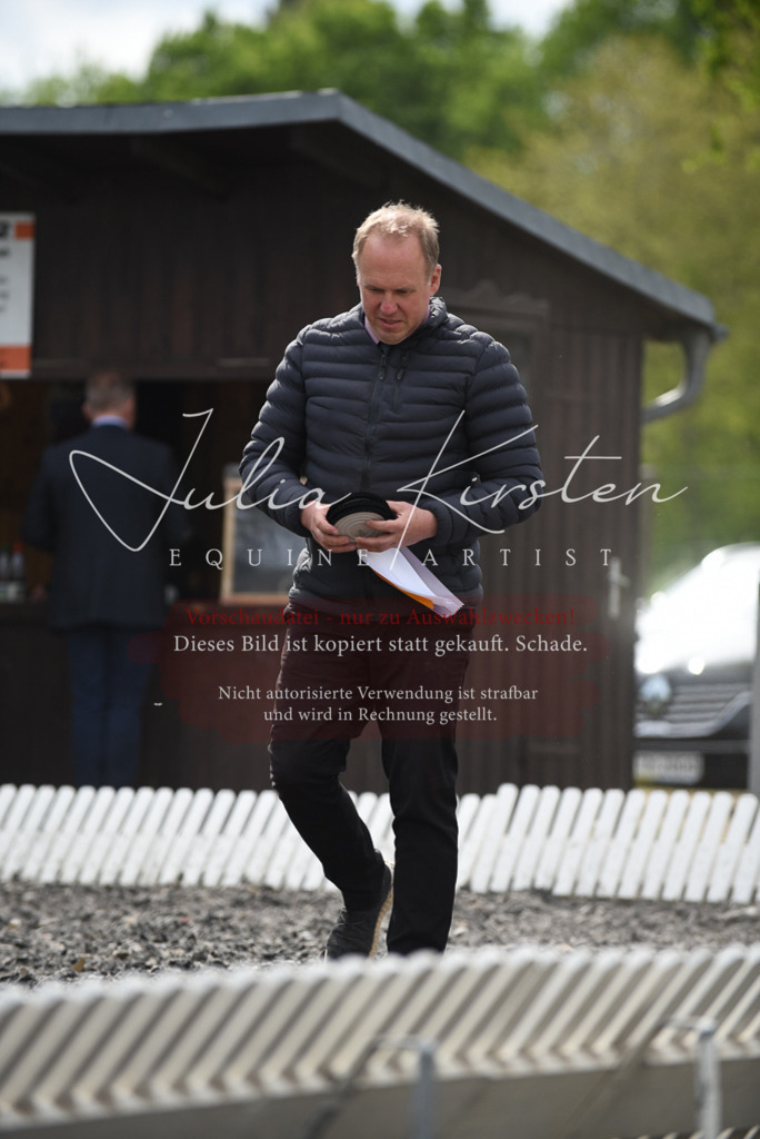 20230513_JK-Röhrsdorf-16-368 | Pferde- und Turnierfotografie in Westsachsen. Pferdeportraits, Auftragszeichnungen und intuitive Kunst.