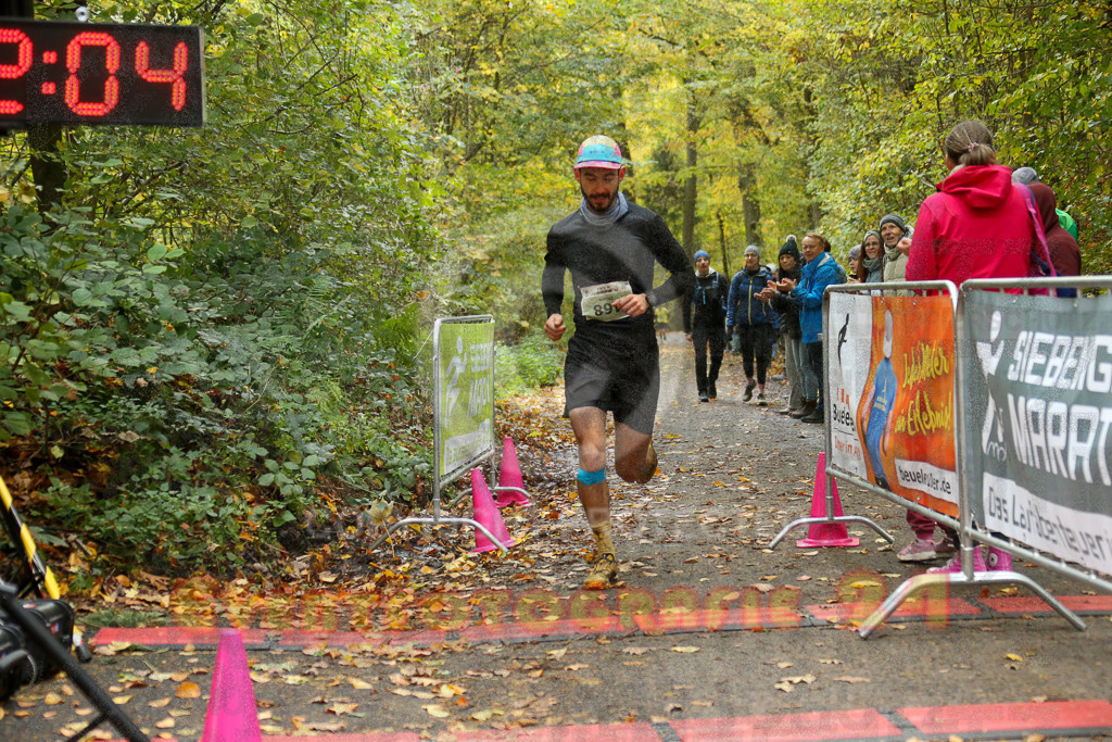 251026_1213_EX1_9986 | Sportfotografie im Rhein-Sieg Kreis, Köln, Bonn, NRW, Rheinland Pfalz, Hessen, etc. Unser Tätigkeitsfeld umfasst den Laufsport vom Volkslauf über den Marathon, Duathlon, Triathon bis zum Ultralauf wie Kölnpfad Ultra oder Schindertrail.
