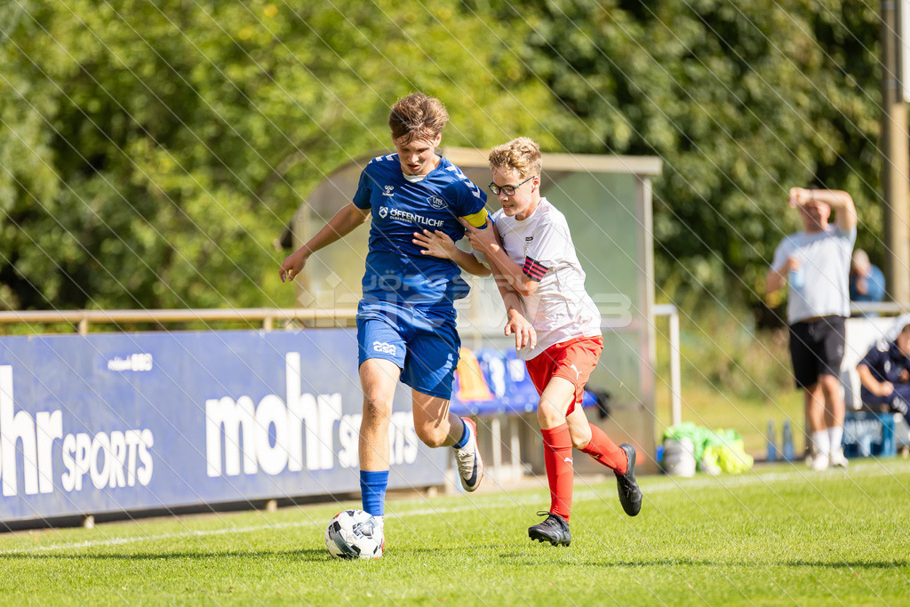 20250920_Picselweb-Fotografie_1R3_0929 | JFV D/A &amp; Stade - VfB Oldenburg0:1 VfB no70:2 VfB no70:3 VfB JFV Eigentor0:4 VfB no70:5 VfB no71:5 JFV no3 Jaric Jimenez-Voss2:5 JFV no9 Janko Sylvester3:5 JFV no16 Damian Elias Mihro Burekovic - Realisiert mit Pictrs.com