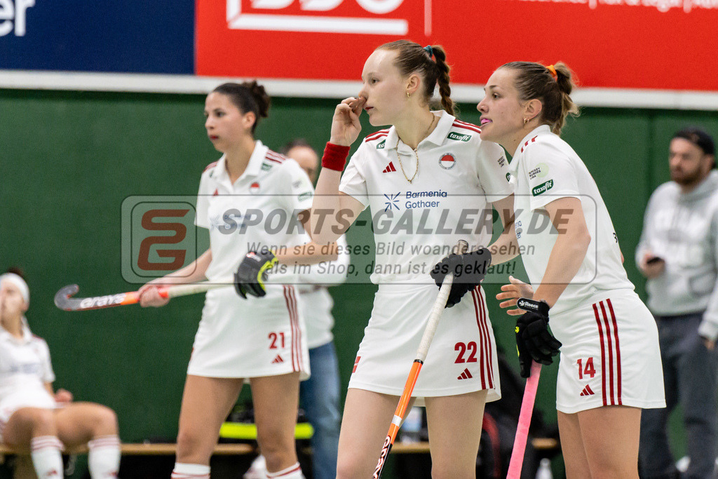 SFE_20250112_0066 | Köln, Deutschland, 12.01.2025:  ßHockey 1. Bundesliga Damen Rot-Weiss Köln - Schwarz-Weiß Köln im KTHC Stadion Rot-Weiss Köln Tennis and Hockey Club am 12.01.2025 in Köln, Deutschland. (Foto von Stephan Fehrmann)Köln, Germany, 12.01.2025: ßHockey 1. Bundesliga Damen Rot-Weiss Köln - Schwarz-Weiß Köln in KTHC Stadion Rot-Weiss Köln Tennis and Hockey Club at 12.01.2025 in Köln, Deutschland. (Foto from Stephan Fehrmann)