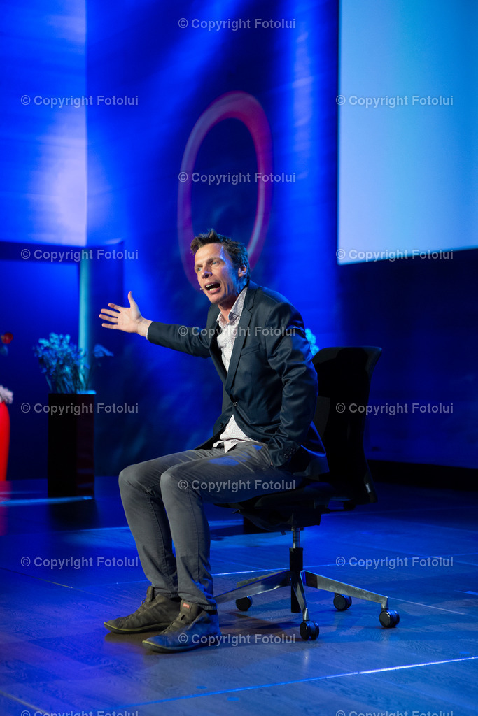 OBERBANK_08 | EIN DANK AN DIE PFLEGEKRAEFTE KABARETT MIT KLAUS ECKEL 02.06.2022 OBERBANK DONAU-FORUM LINZ IM BILD: KLAUS ECKEL. FOTO:FOTOLUI/OBERBANK